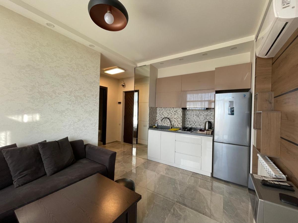 Apartments At Like House บาทูมิ ภายนอก รูปภาพ